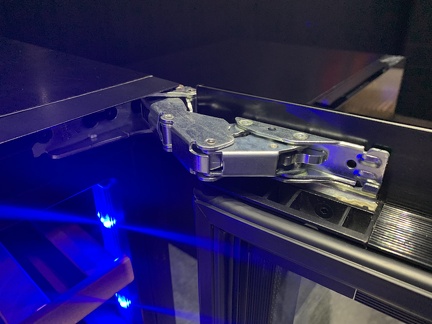 Pando Caves a Vin ZZ Detail Charniere